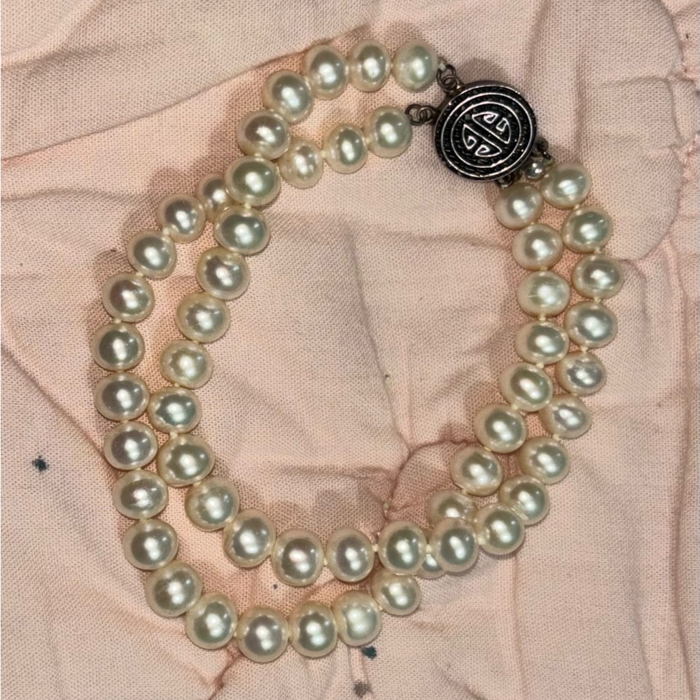 cream colored beaded bracelet